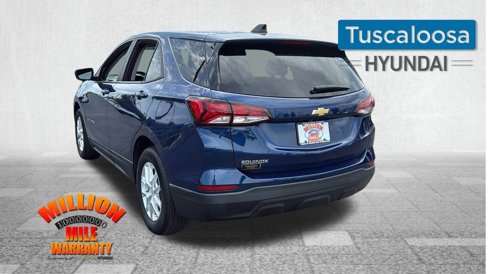 Used 2022 Chevrolet Equinox LS w/ LS Convenience Package image 6
