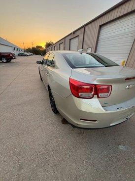 Used 2016 Chevrolet Malibu LT image 4