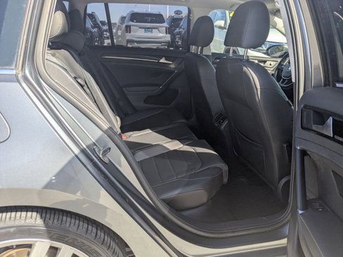 Used 2017 Volkswagen Golf SEL image 18
