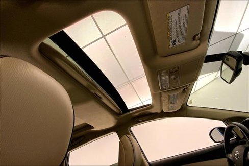 Used 2010 Toyota Venza AWD image 26