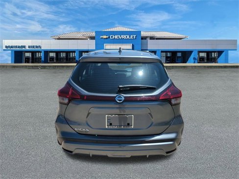 Used 2021 Nissan Kicks S image 5