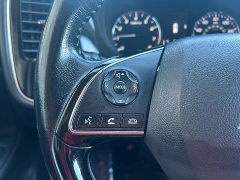 Used 2019 Mitsubishi Outlander SE image 5