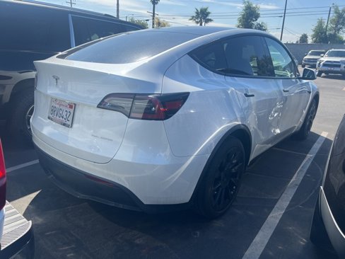Used 2020 Tesla Model Y Long Range image 4