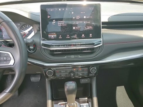 Used 2022 Jeep Compass Trailhawk w/ Sun and Sound Group image 17