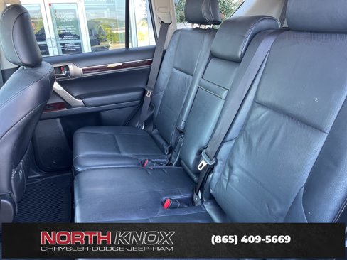 Used 2016 Lexus GX 460 image 17