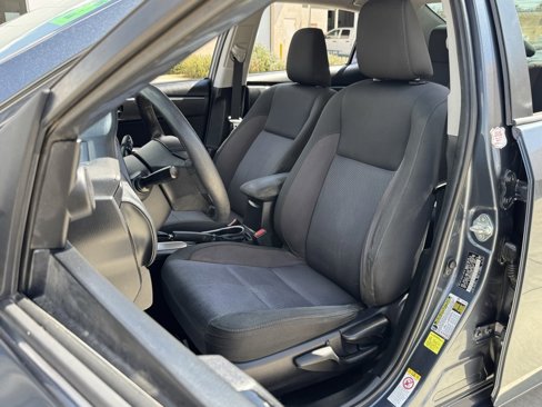 Used 2019 Toyota Corolla LE image 28