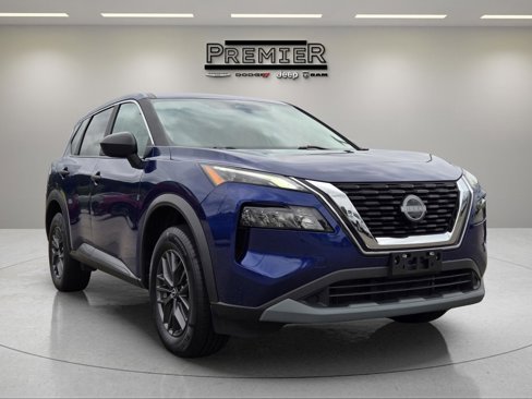 Used 2023 Nissan Rogue S image 4