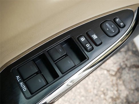 Used 2016 Toyota Avalon XLE Plus image 13