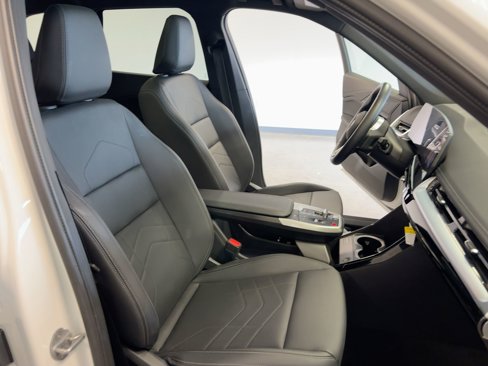 Used 2025 BMW X1 xDrive28i image 31