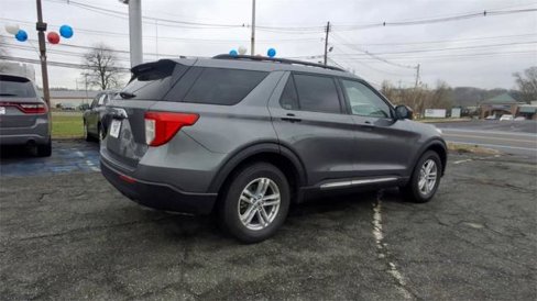 Certified 2022 Ford Explorer XLT image 7