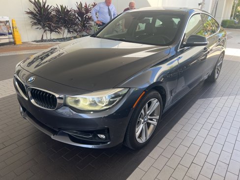 Used 2018 BMW 330i Gran Turismo xDrive image 3