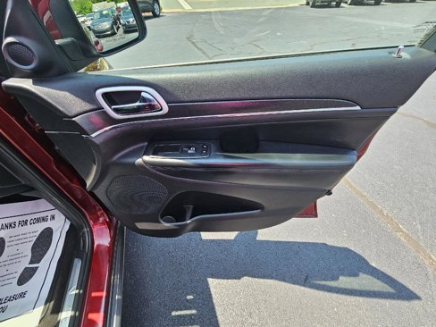 Used 2018 Jeep Grand Cherokee Limited image 13