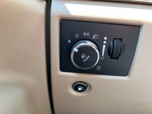 Used 2017 Jeep Grand Cherokee Limited w/ Luxury Group II image 25
