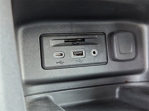 Used 2024 Chevrolet Equinox Premier image 18