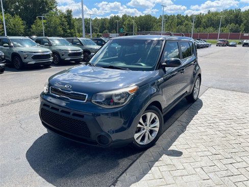 Used 2015 Kia Soul + image 1