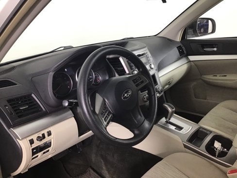 Used 2013 Subaru Outback 2.5i image 8