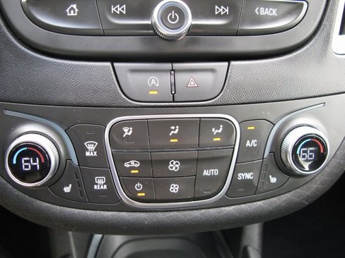 Used 2024 Chevrolet Malibu LT image 19