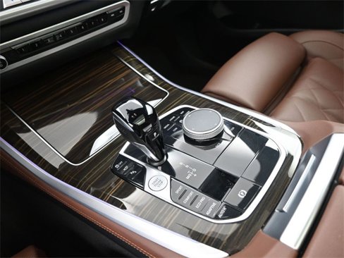 Used 2023 BMW X5 sDrive40i image 9