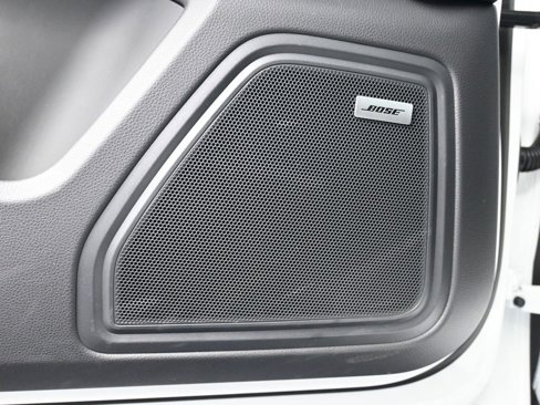 Certified 2025 Porsche Macan image 17