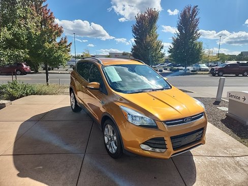 Used 2016 Ford Escape Titanium image 2