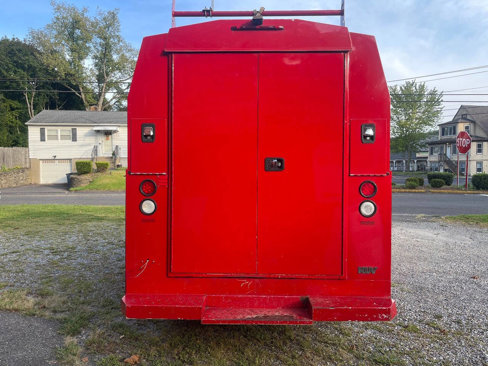 Used 2014 Chevrolet Express 3500 image 3