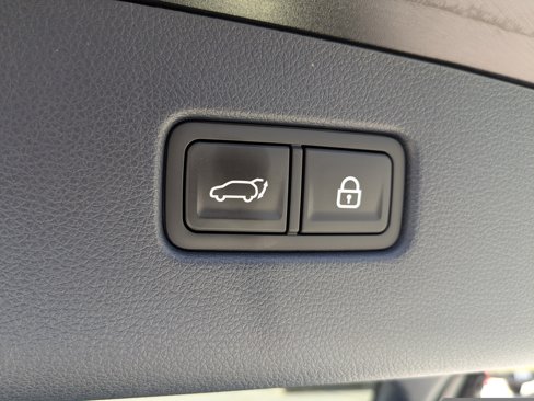 Certified 2022 Genesis GV70 3.5T Sport w/ Sport Prestige Package image 19