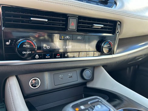 Used 2021 Nissan Rogue SL w/ Premium Package image 30