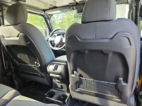 New 2025 Jeep Gladiator Rubicon w/ Convenience Group image 17