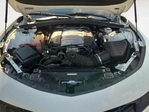 Used 2021 Chevrolet Camaro LT image 27