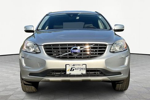 Used 2017 Volvo XC60 T5 Inscription w/ Preferred Option Package image 2