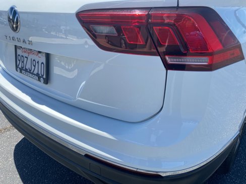Certified 2022 Volkswagen Tiguan SE image 12