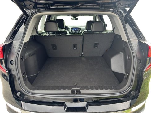 Used 2023 GMC Terrain SLT image 8