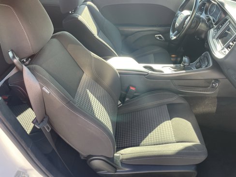 Used 2022 Dodge Challenger SXT image 11