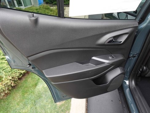 Used 2025 Chevrolet Trax LT w/ LT Convenience Package image 22