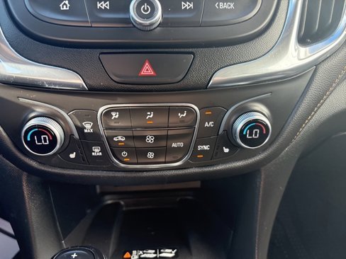Used 2021 Chevrolet Equinox Premier w/ Redline Edition image 24