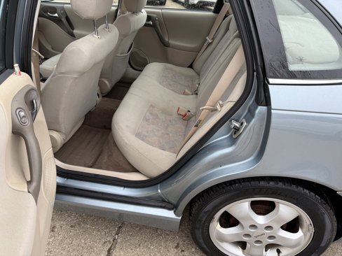 Used 2003 Saturn L-Series L200 w/ Convenience Pkg image 13