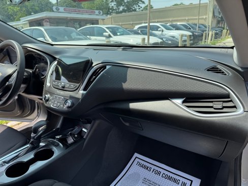 Used 2024 Chevrolet Malibu LT image 18
