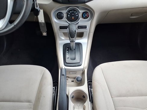 Used 2014 Ford Fiesta SE image 18