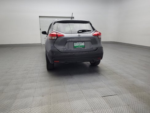 Used 2020 Nissan Kicks SV image 6