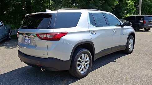 Used 2020 Chevrolet Traverse LT image 8