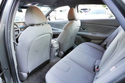 Certified 2024 Hyundai Elantra SEL image 16