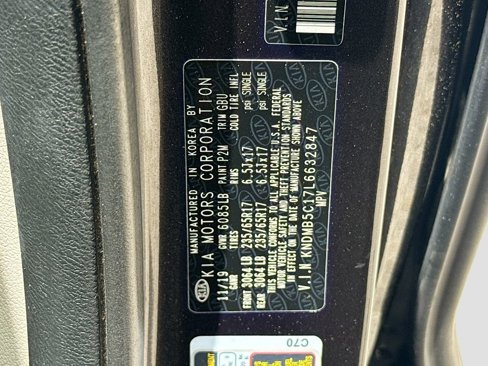 Used 2020 Kia Sedona LX image 33