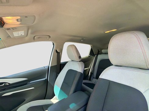 Used 2020 Chevrolet Bolt LT image 23