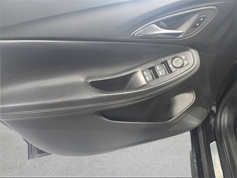 Used 2022 Buick Encore GX Preferred w/ Sport Touring Package image 28