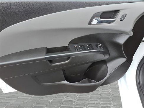 Used 2017 Chevrolet Sonic LT image 11