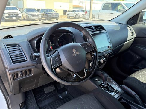 Used 2022 Mitsubishi Outlander Sport Black Edition image 12