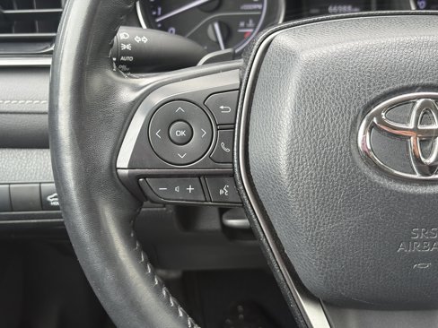 Used 2022 Toyota Camry SE image 14
