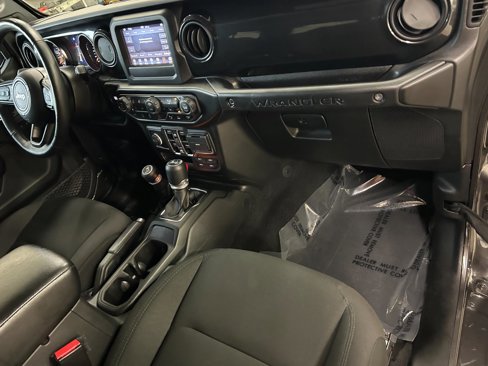 Used 2021 Jeep Wrangler Unlimited Sport image 27
