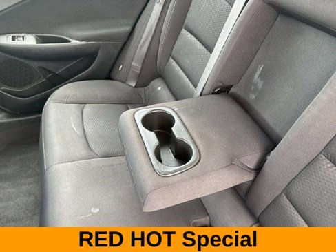 Used 2021 Chevrolet Malibu LT image 34