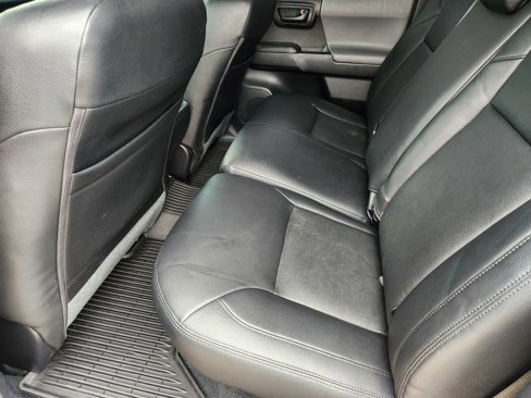 Used 2020 Toyota Tacoma SR image 28